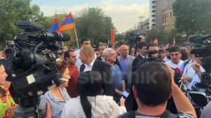 Третий президент Армении Серж Саргсян присоединился к митингу в поддержку Нагорного Карабаха