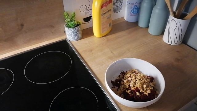 Салат из свёклы. Полезный и быстрый. смотреть онлайн