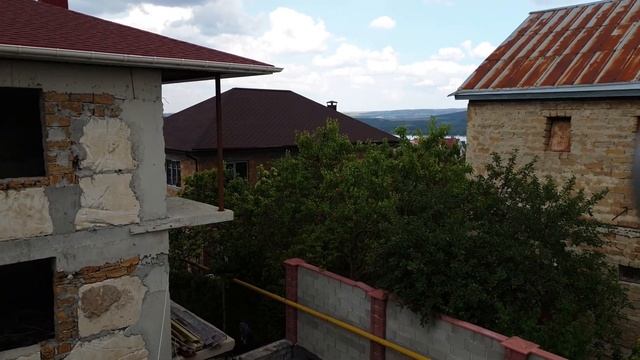 2 дома на одном участке смотреть онлайн