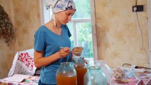 ЖИЗНЬ В ДАЛЕКОЙ ДЕРЕВНЕ УРАЛА _ РАСПОРЯДОК ДНЯ И ПОДГОТОВКА К СВАДЬБЕ