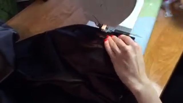 Бархат на новых удобных крючках для штор. смотреть онлайн