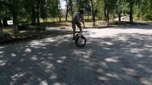 САМЫЕ ЛЁГКИЕ ТРЮКИ НА BMX 2