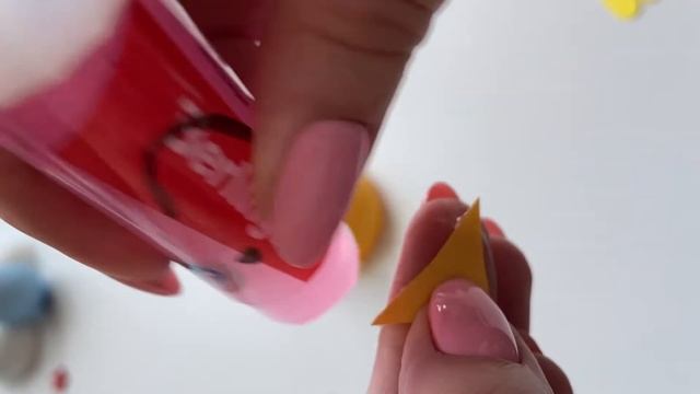 Пасхальная идея ПОДЕЛКА красим яйца КИНДЕР из джутовой веревки ИЗ ШПАГАТА смотреть онлайн