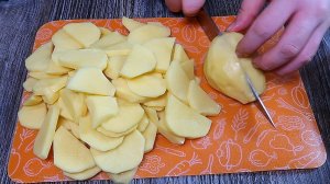 Самая вкусная жареная картошка - самый простой рецепт! Картошка жареная и залитая яйцами.
