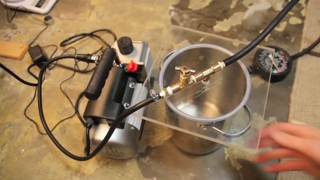 How to make a homemade vacuum chamber for degassing silicone смотреть онлайн