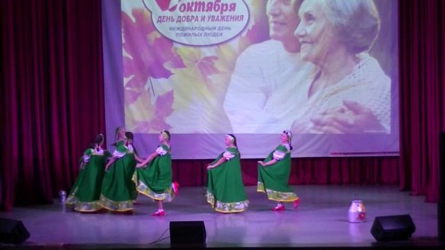 танцевальный коллектив "Яблочки" - "Сельская"