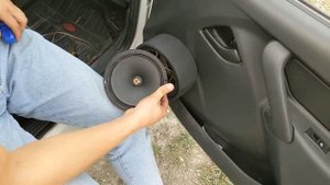 Замена штатных динамиков в автомобиле Лада Гранта на динамики Dl Audio Raven 165
