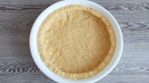 Песочный пирог с замороженной черникой