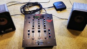 Mischpult Omnitronic PM-522 Pro und Bose Studiomonitore Boxen