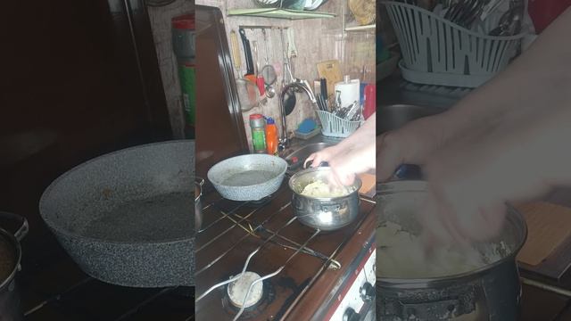 Постимся вместе! Просто и доступно. Картофельные зразы с капустой/Гречка с овощами 👍