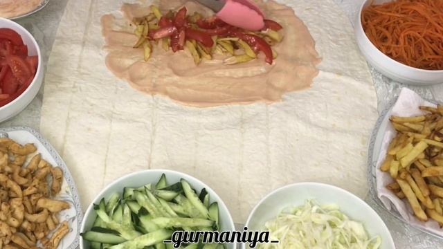Очень сочная и вкусная шаурма смотреть онлайн