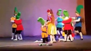 Танец Гномики