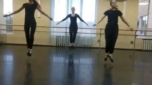 Мастер-класс по хореографии "Прыжки на середине зала. Классический танец"
