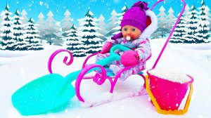 Кукла Беби Бон Аннабель на зимней прогулке! Видео для девочек: играем с Baby Born в дочки матери
