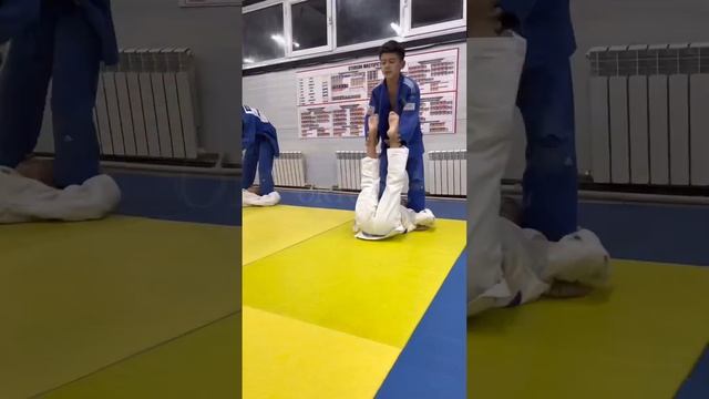 Judo Ne-Waza, отработка реакции атаки в партере. Школа по дзюдо ORTUS.KZ. Дзюдо в Астане.