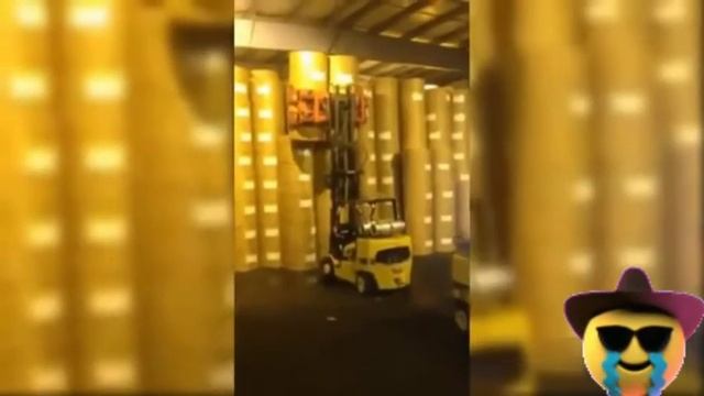 Подборка прикольных ситуаций с автокарами