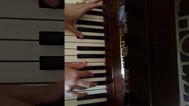 Как играть на пиано?