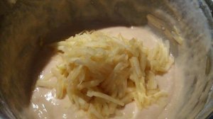 Яблочные оладьи