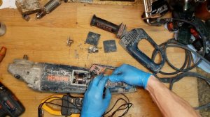 Bosch GWS 26-230 JB disassemble field problem carbon brushes