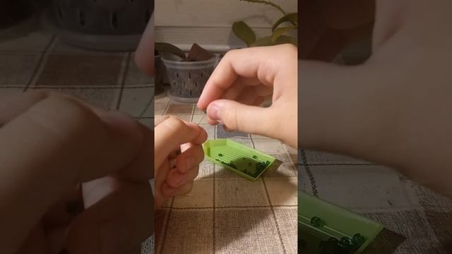 Делаем колечко из бисера цветочек?