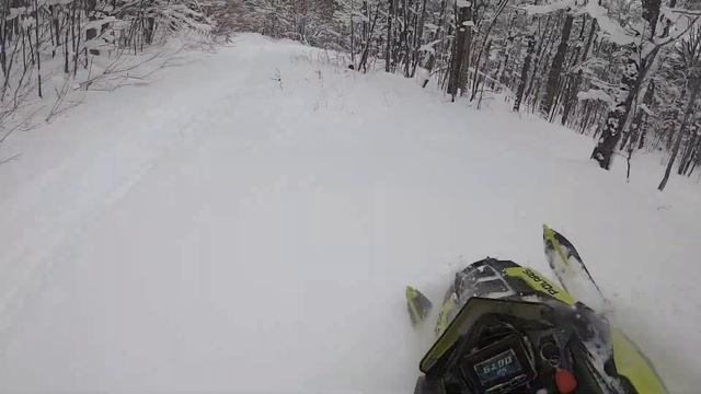 PRO RMK 850 BREAKING TRAIL смотреть онлайн