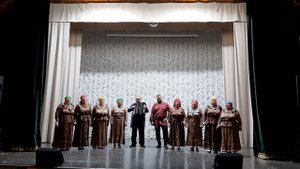 Песня "Напою в реке коня..."