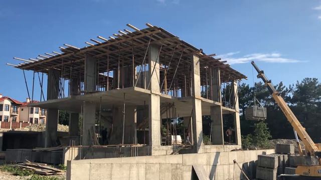 6. Плита-перекрытия третьего этажа готова. Приступаем к устройству наружных стен и перегородок. смотреть онлайн