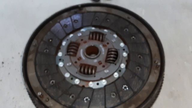 Mercedes sprinter. Замена сцепления. смотреть онлайн