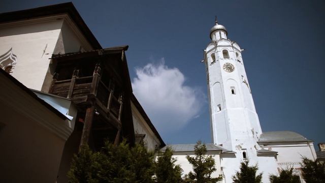 Удивительное рядом: Часозвоня смотреть онлайн