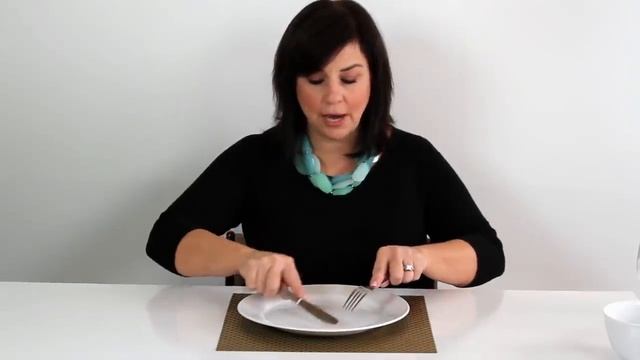 The Right Way to Use Your Fork and Knife смотреть онлайн
