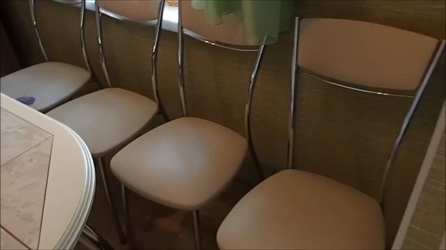 Обзор практичного кухонного стола для маленькой кухни. Как выбрать стол для маленькой кухни. смотреть онлайн