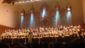 "Шестопсалмие" исполняет хор АХИ