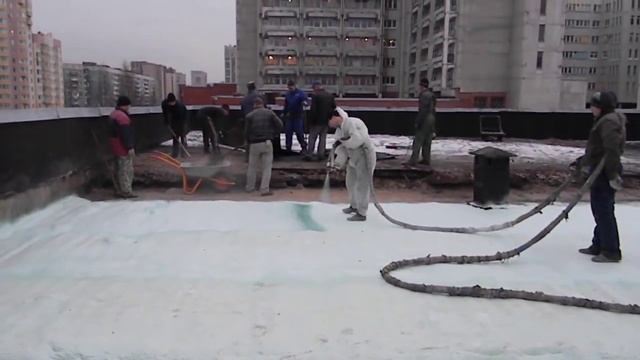 Теплоизоляция пенополиуретаном Demilec, плоской кровли