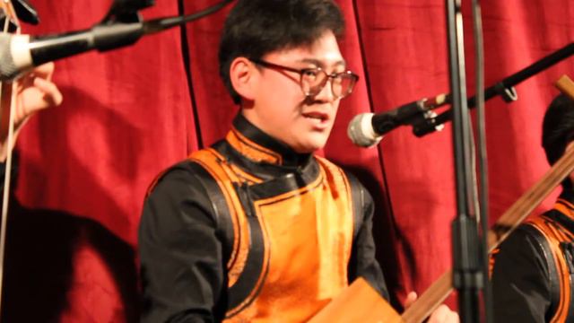 Чингис Xааны магтаал. Хөөмэйн дөрвөл смотреть онлайн