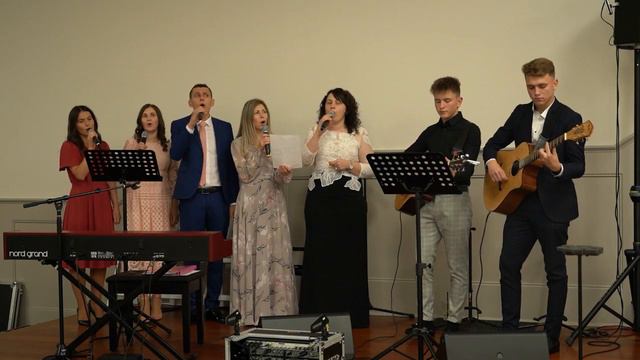 Дайте руки друг другу . Христианская свадебная песня . Християнська весільна пісня