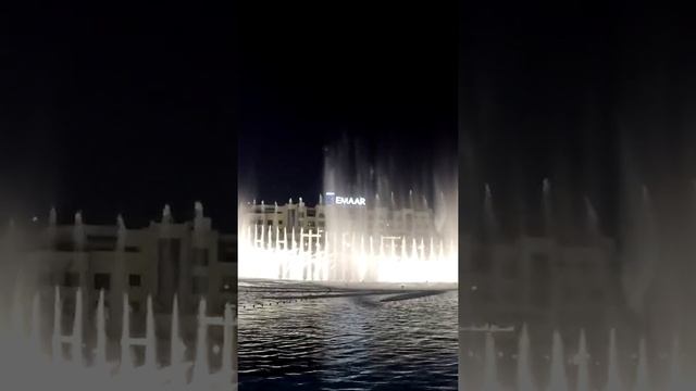 Место, которое нельзя не посетить, если будешь в Дубае. Бурдж Халифа и фонтаны. #Shorts смотреть онлайн