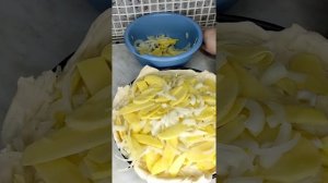 картофельный пирог. пирог с картофелем и луком