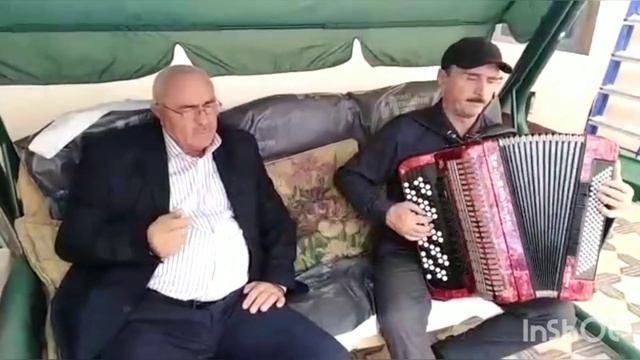 Аварские песни на баяне ? Истинный талант ? и красивое исполнение.. поёт Абдулзагир Тахиев