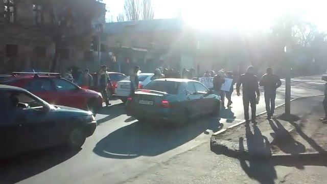 Одесса, работники БРСМ перекрыли дорогу Пересипь в оба направления смотреть онлайн