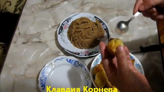 Профитроли с паштетом из свиной печени