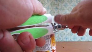 Универсальная открывалка консервов.