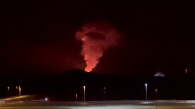 🌋Извержение вулкана началось на полуострове Рейкьянес на юге Исландии.