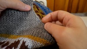 "Студенческий" свитер из остатков.  Горловина без кеттлёвки