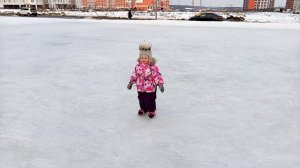 Январь 2021: катаемся на плюшке и учимся на коньках