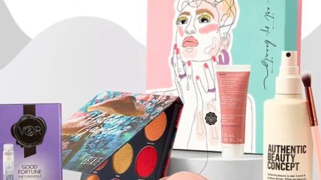 GlossyBox August ? 2022 Spoiles! | BeautyAmaB смотреть онлайн