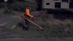 Установка и снятие бензокосы (триммера) Husqvarna с оснастки
