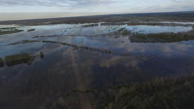 Когда Вычегда выходит из берегов. Аэросъемка. смотреть онлайн