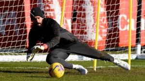 Ben Davies and Ozan Kabak training ahead of Liverpool clash with Leicester City