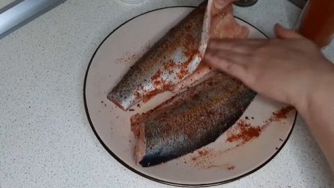 Форель речная жареная