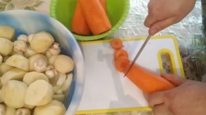 Запеченная баранья нога в духовке с овощами